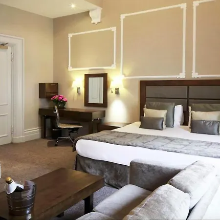 Gem Strathmore Hotel