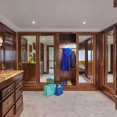 Hyatt Regency - The Churchill 5*