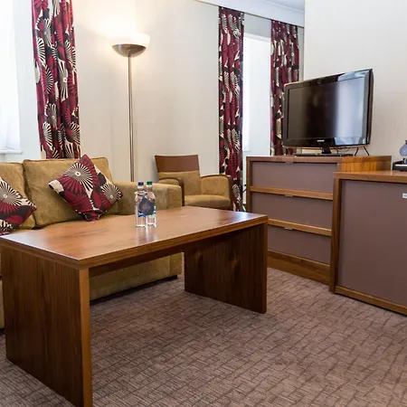 Hotel Hilton Olympia 4*