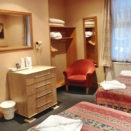 65 Hotell 2*