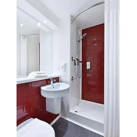 Travelodge Docklands Hotel