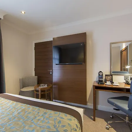 Thistle Piccadilly Hotel 4*