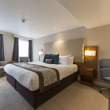 Thistle Piccadilly Hotel 4*