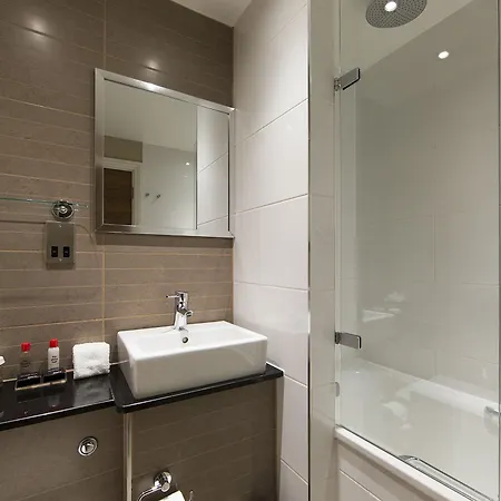 Otel Thistle Piccadilly 4*