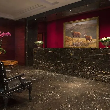 Four Seasons At Park Lane Hotel