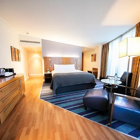 Отель Holiday Camden Lock By Ihg 4*