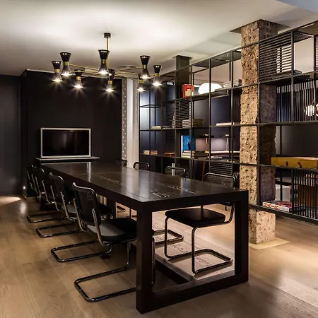 Radisson Blu Hotel, Mercer Street London