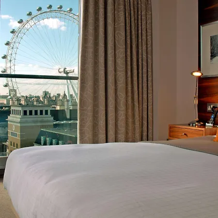 Park Plaza County Hall 4*