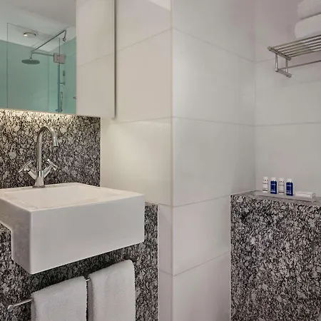 Park Plaza County Hall 4* Londyn