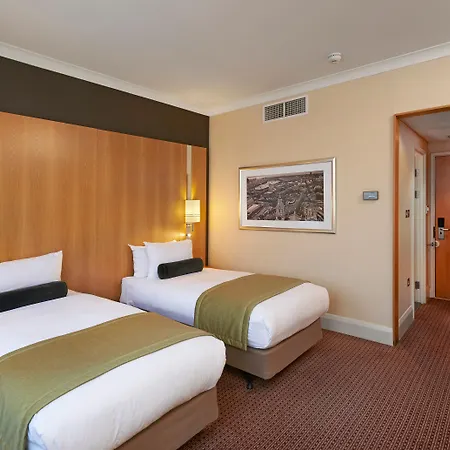 Hotel Crowne Plaza London By Ihg Ealing