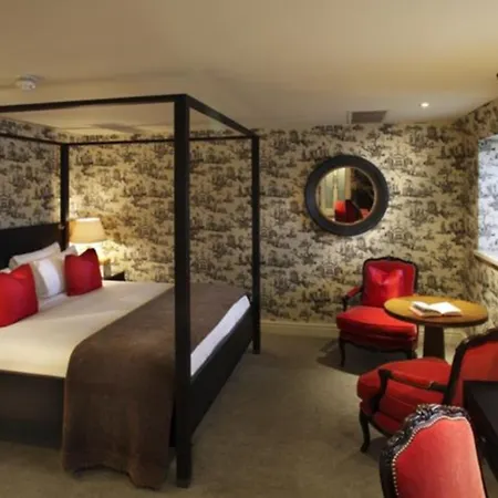 The Kensington Szálloda 5*