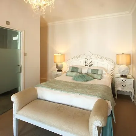 Hotel Mayflower Hotel&apartamentos 3*