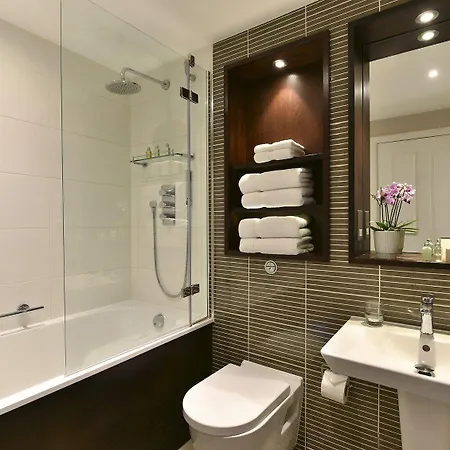 Fraser Queens Gate Aparthotel 4*