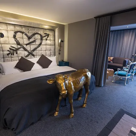 Hotel The Exhibitionist 5*