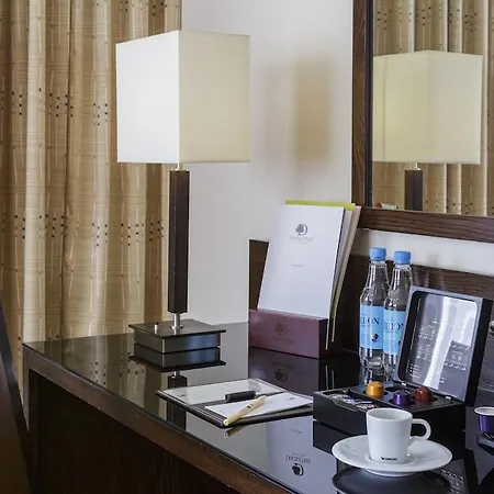 Doubletree By Hilton London Heathrow Airport Hotel 4*