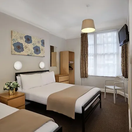 Lords Hotel 2*