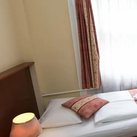 Hotel Dolphin 3*