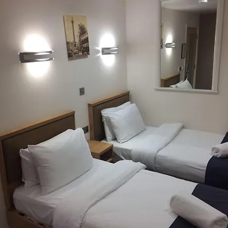 Eden Plaza Kensington Hotel 2*
