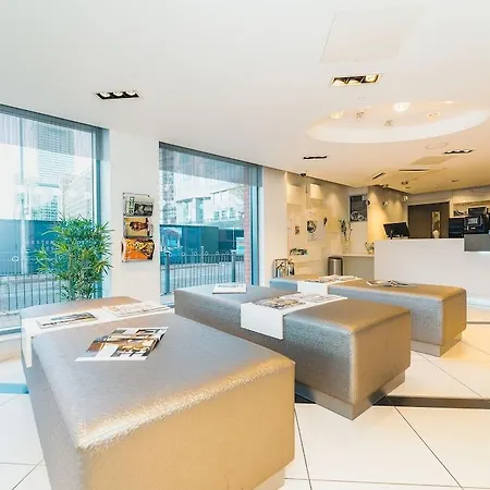 Point A Canary Wharf 3* Londres