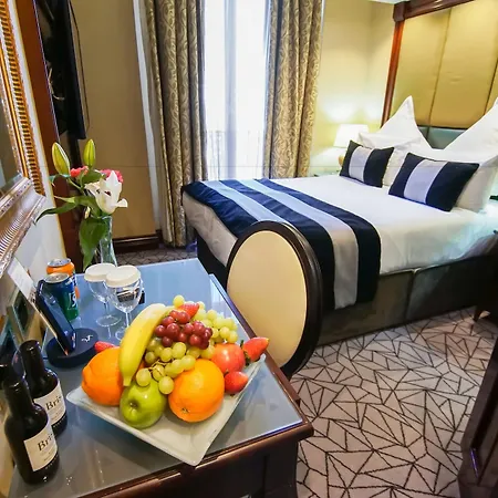 Hyde Park International 4* London