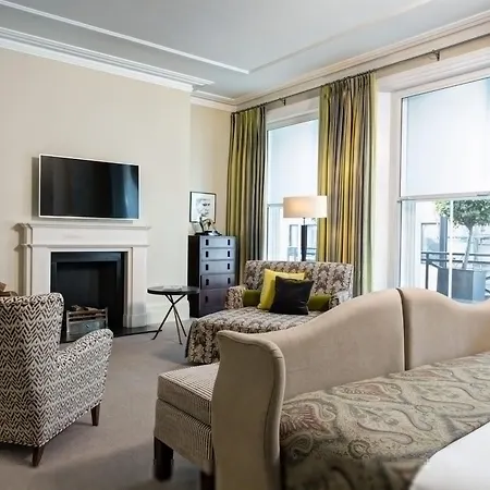 Brown's Hotel, A Rocco Ξενοδοχείο 5*