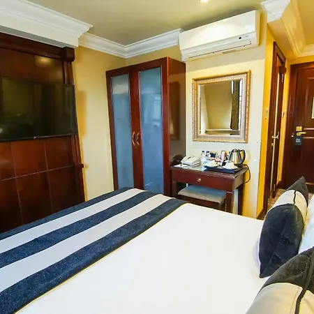 Hyde Park International 4*