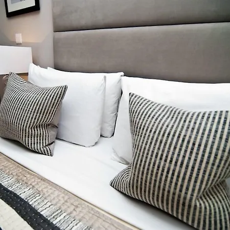 Ravna Gora 3* Londra