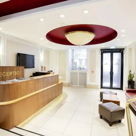 Astor Court 3*