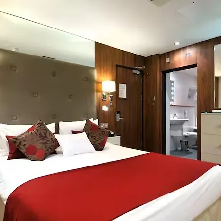 Doubletree By Hilton - West End Szálloda London