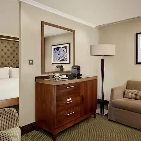 Szálloda Doubletree By Hilton - West End