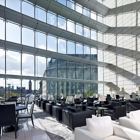 Park Plaza Westminster Bridge Hotel