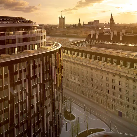 Park Plaza Westminster Bridge Hotel 4*