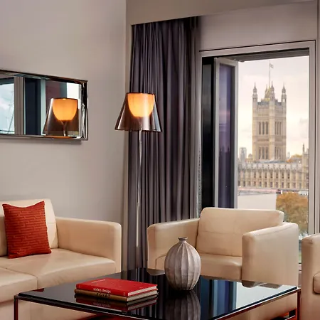 Hotel Park Plaza Westminster Bridge 4*