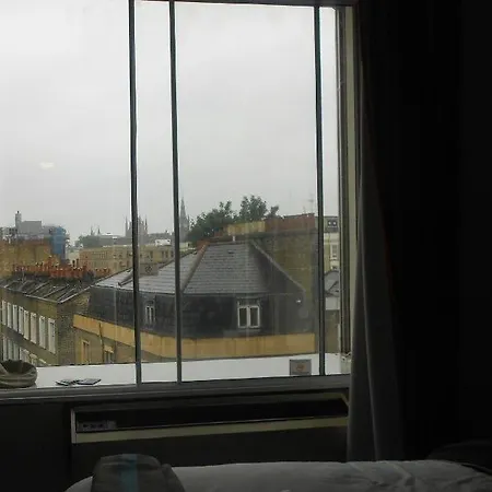 Travelodge Kings Cross Royal Scott 3* Londres