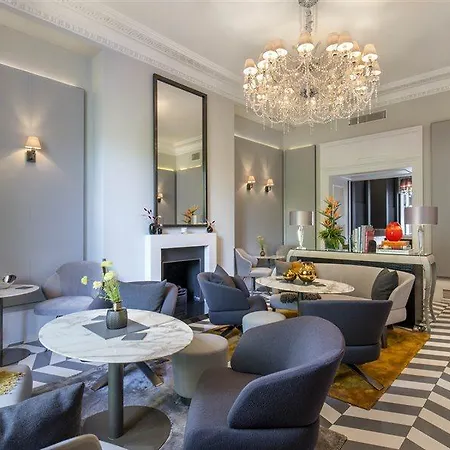 Eccleston Square 4*