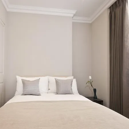 Manson Place Apart-hotel 4*