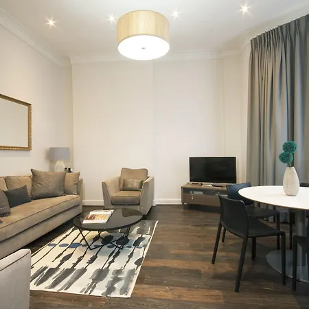 Manson Place 4*