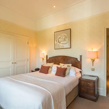 The Petersham Отель 4*