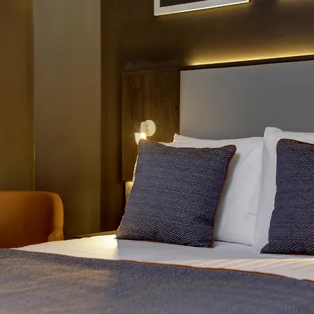 Western Vauxhall Hotel 4*