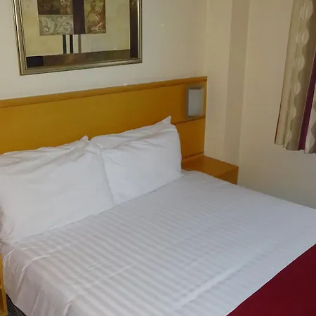 Americana Hotel