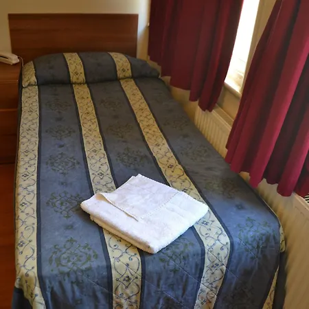 The House On Warwick Otel Londra