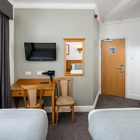 Oyo Townhouse New England, Victoria Hotell