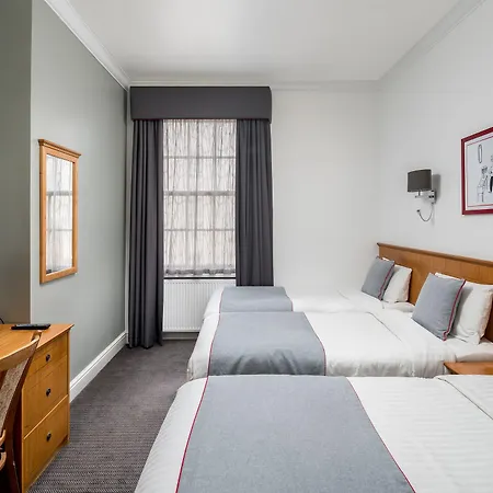 Hotell Oyo Townhouse New England, Victoria 3*
