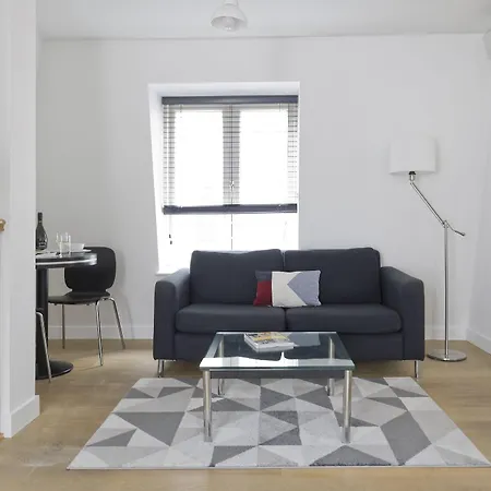 Saco Fleet Street, Crane Court Apartment *