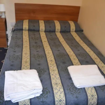 The House On Warwick Otel