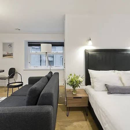 Saco Fleet Street, Crane Court Apartment London