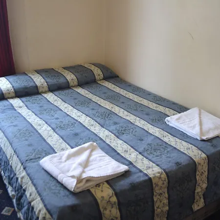 Hotel The House On Warwick 4*