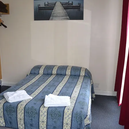 The House On Warwick Hotel 4*