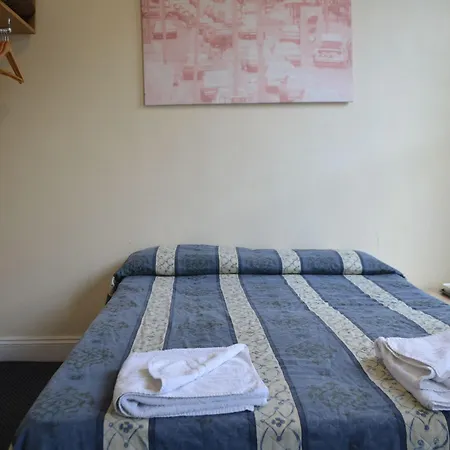 Hotel The House On Warwick 4*