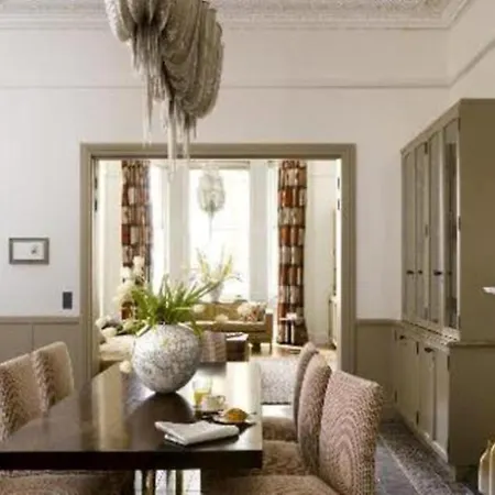 The Adria Londres